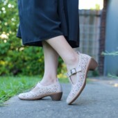 软底镂空皮跟底一体中跟包头凉鞋 柔软宽楦 顾芳博歌 KUFENBERG