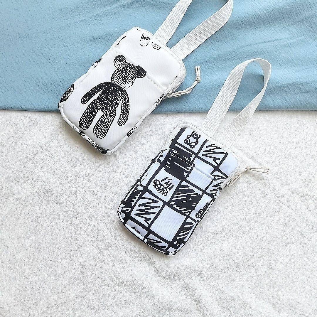 装手机专用袋手机包新款可爱小熊手拎包时尚涂鸦手拎包轻便百搭小,箱包皮具/热销女包/男包,手提箱,淘宝优惠券,粉丝福利购,淘宝优惠卷