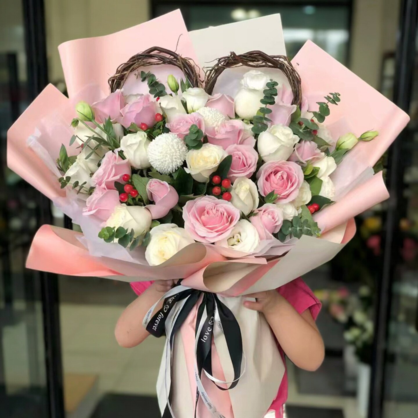 中山同城鲜花速递混搭玫瑰生日情人节绣球韩式花束广州珠海佛山店