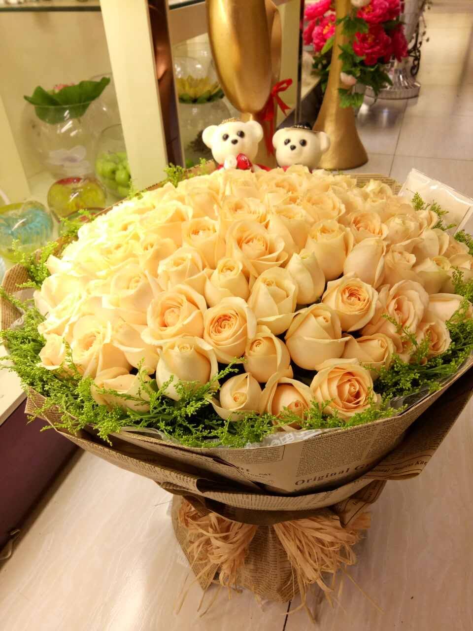 创意混搭玫瑰花束花店生日贵阳同城鲜花速递玫瑰花束礼盒同城送花