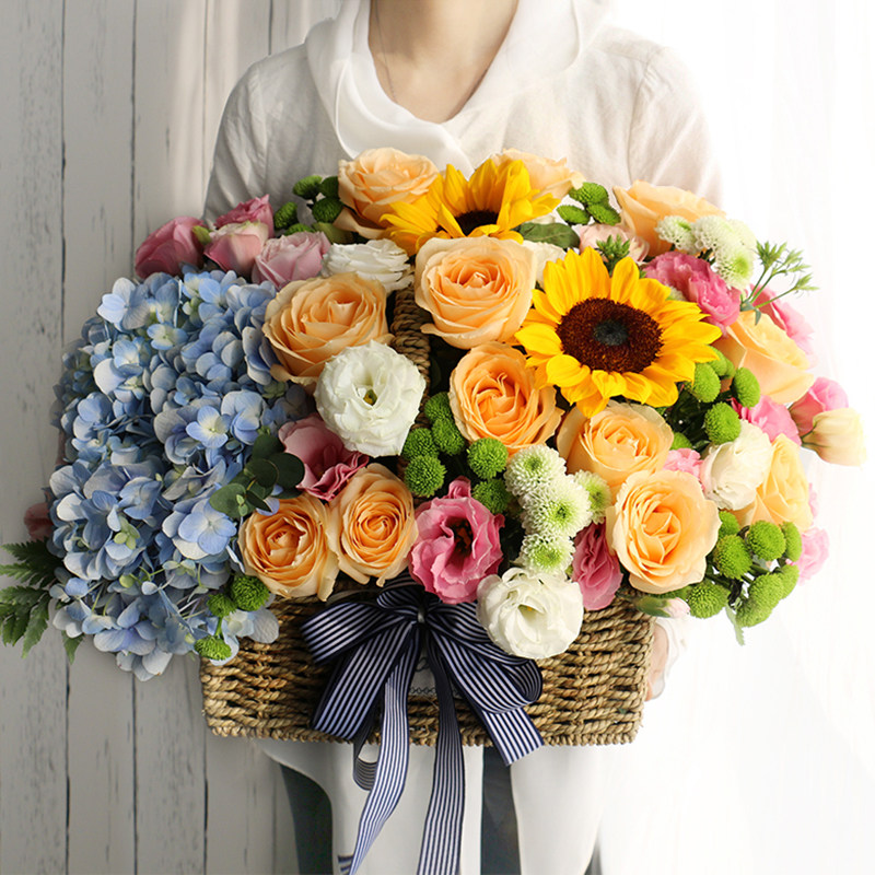 鲜花同城速递上海北京杭州苏州朋友生日红玫瑰花康乃馨花篮