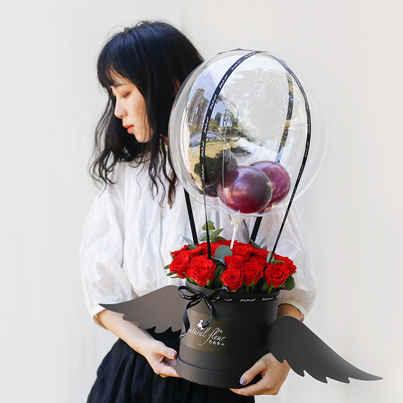 人气网红生日鲜花气球鲜花桶红玫瑰花告白抱抱桶南宁鲜花速递同城