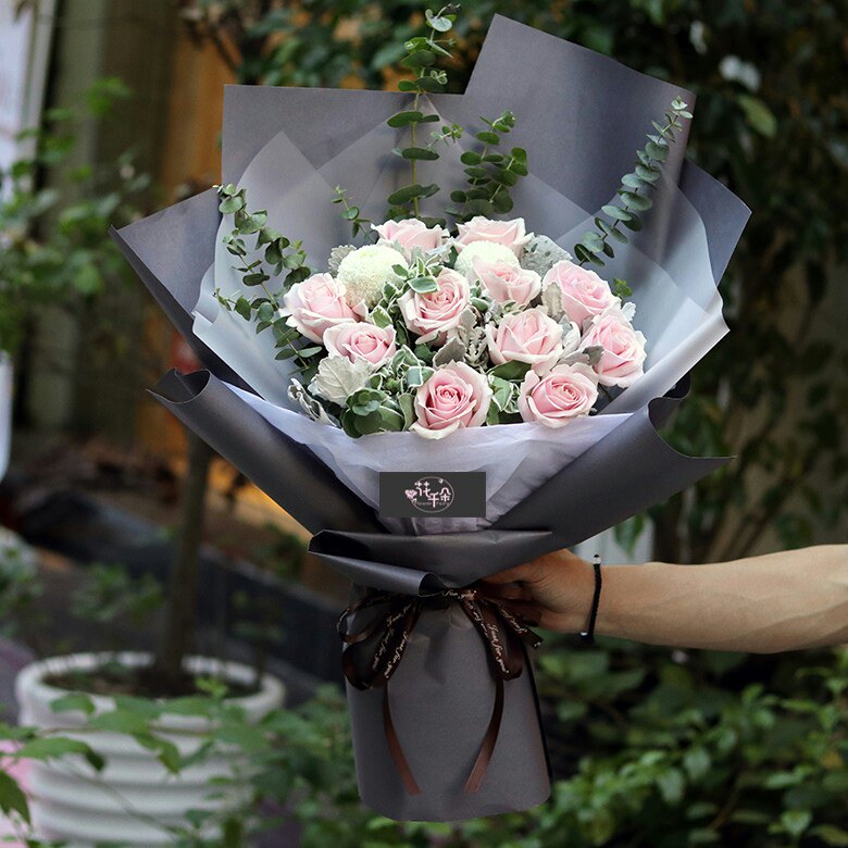 南宁同城粉红雪山玫瑰花束速递送花上门生日送闺蜜送长辈送女友
