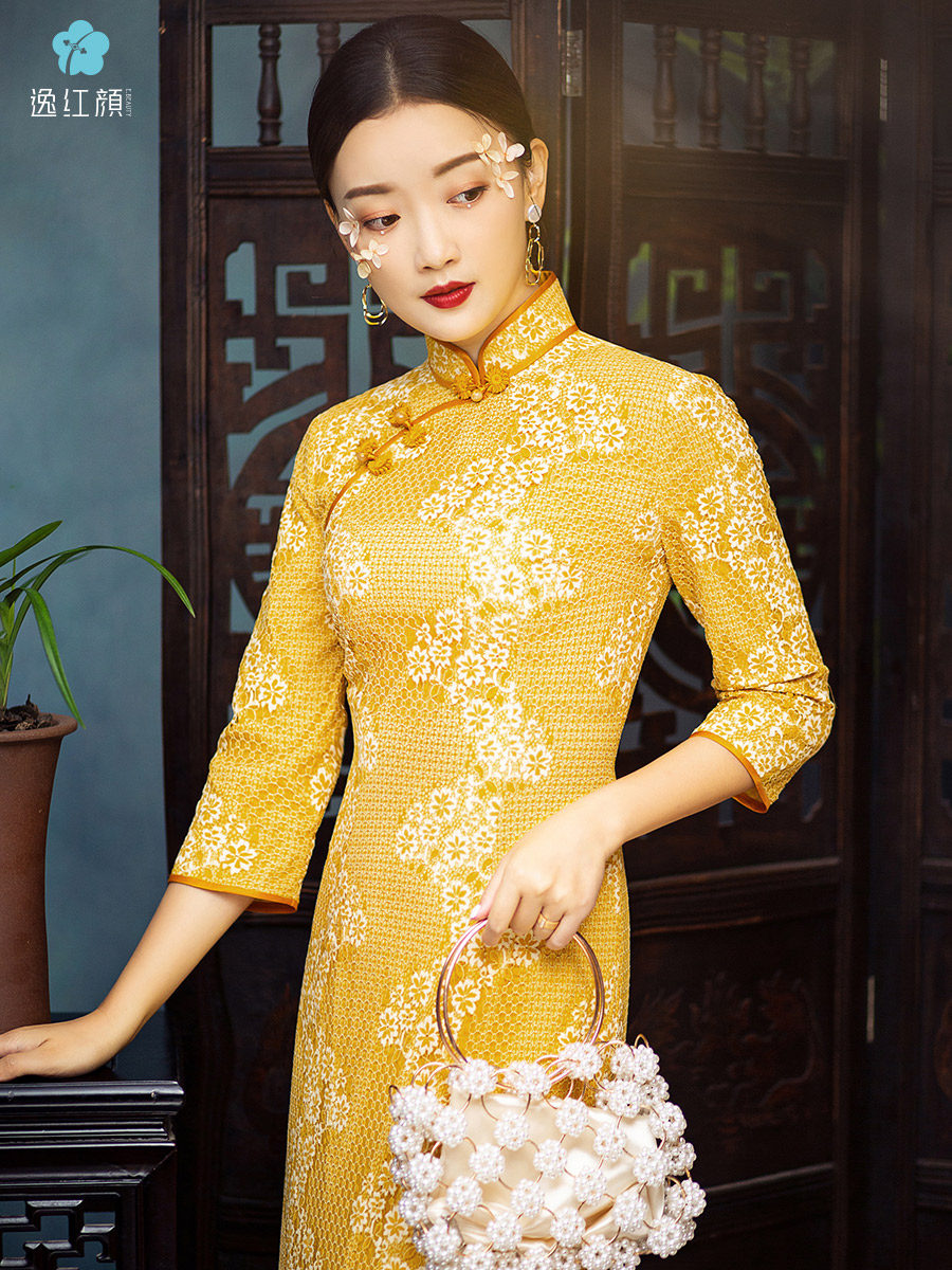 逸红颜 胭脂透 旗袍2020年新款夏季年轻款蕾丝旗袍日常可穿小雏菊