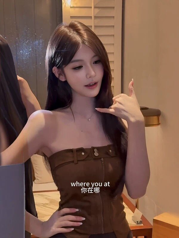 2026夏季新款女装黑色抹胸上衣女简约风格性感露背设计感小众