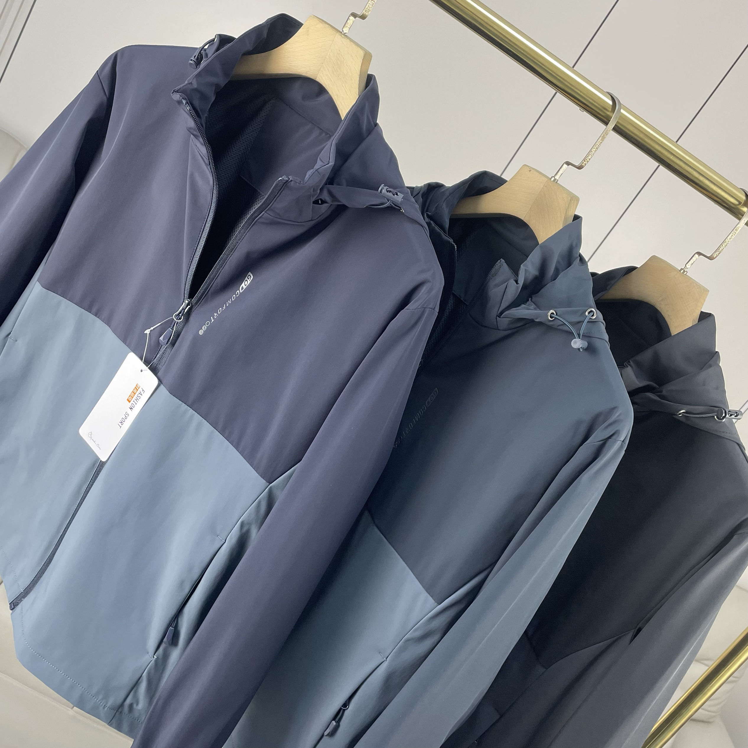 NIAOXI春季新品外贸男士连帽防风防水拼接户外休闲外套冲锋衣夹克