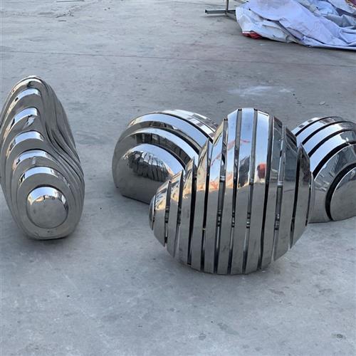 不锈钢水滴雕塑几何块面石头白钢鹅卵石景观造型户外草坪金属摆件