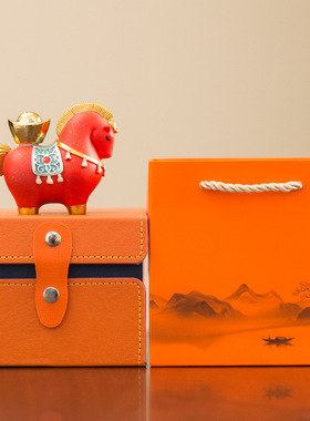 创意国潮马年摆件商务礼品