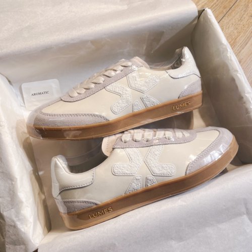 爆款经典复古时尚德训鞋