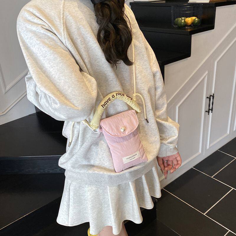 手机专用小包包小包高颜值迷你斜挎包2026新款手机超火百可爱钥匙