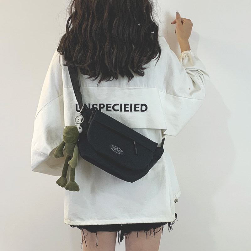 暗黑风工装小包包女2026新款潮日系原宿机能小方包学生百搭斜挎包