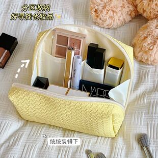化妆品收纳包出门方便携带简约新款化妆包便携收纳大容量心马卡龙