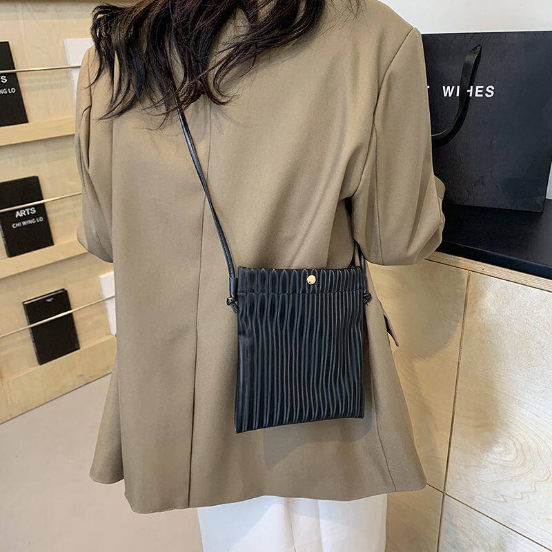独特小挎包上新韩版ins小清新大容量单肩斜跨包女2026新款网红时