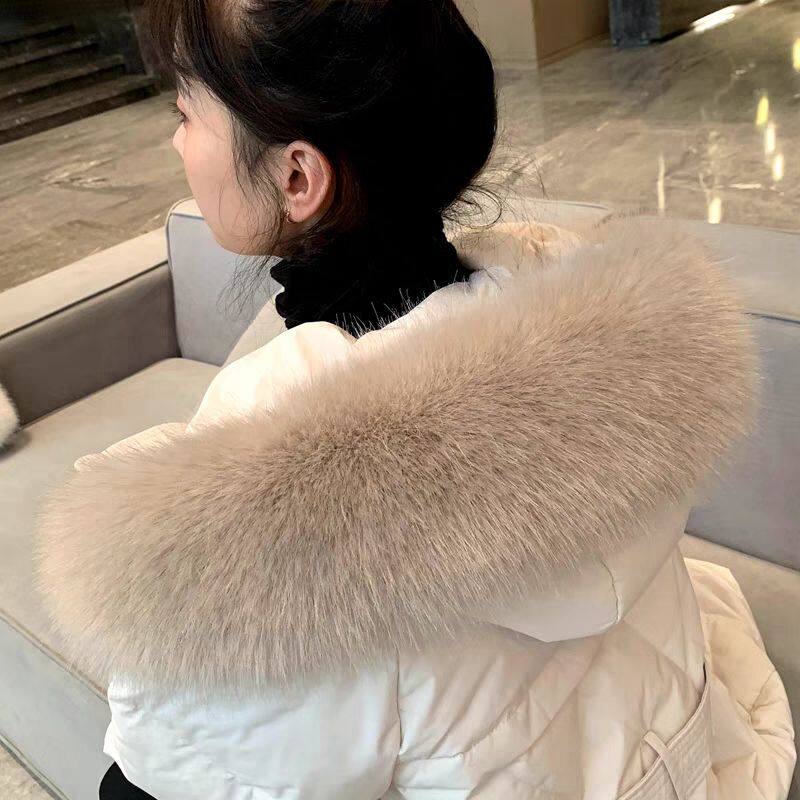 羽绒服帽子上的毛领加厚