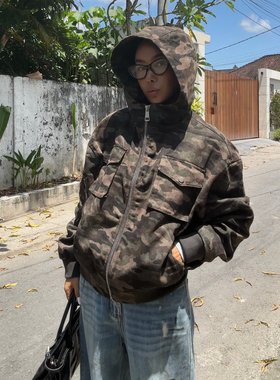 迷彩连帽外套男女款美式复古中性风潮牌印花休闲牛仔夹克做旧重工