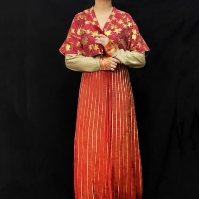 法门寺复原汉服织金剪花