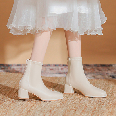 真皮白色高跟软底耐刮短靴