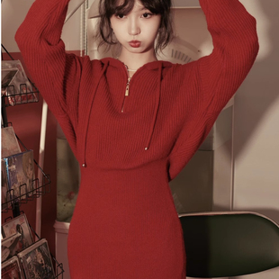 新年毛衣复古温柔风收腰小个子休闲短款包臀红色针织连衣裙女秋冬
