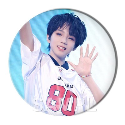 王橹杰周边徽章明星爱豆吧唧同款