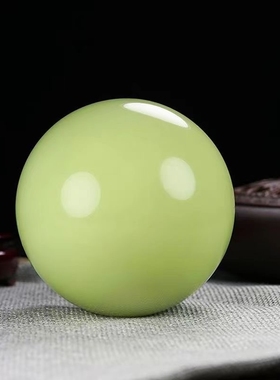 夜光石球原石白色萤光石超亮水晶球家居夜明珠大摆件