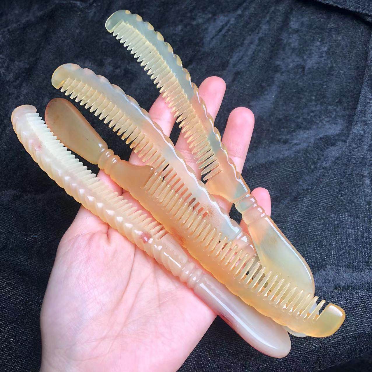 天然牛角手柄梳男士专用头部按摩经络梳家用便携女士短齿节日送礼