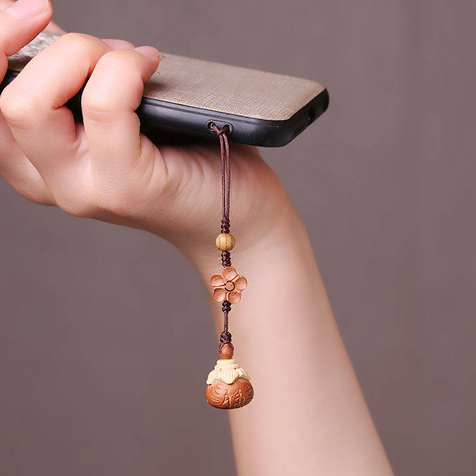 手机链轻奢小众精致高级感会响的桃木铃铛小巧挂坠福字钥匙扣手机