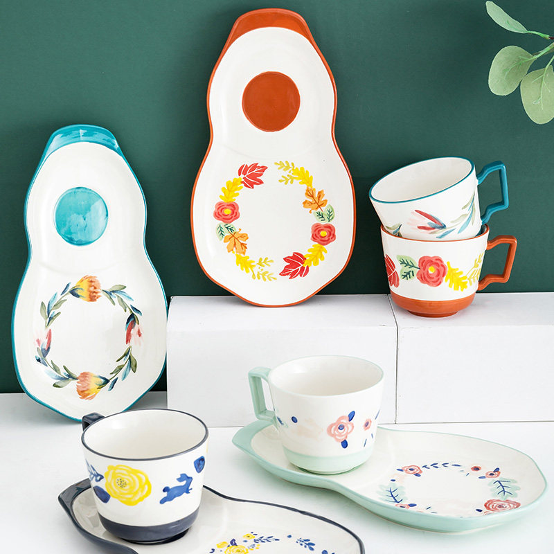 Chi Xiaoxi's hand-painted breakfast set with milk cup