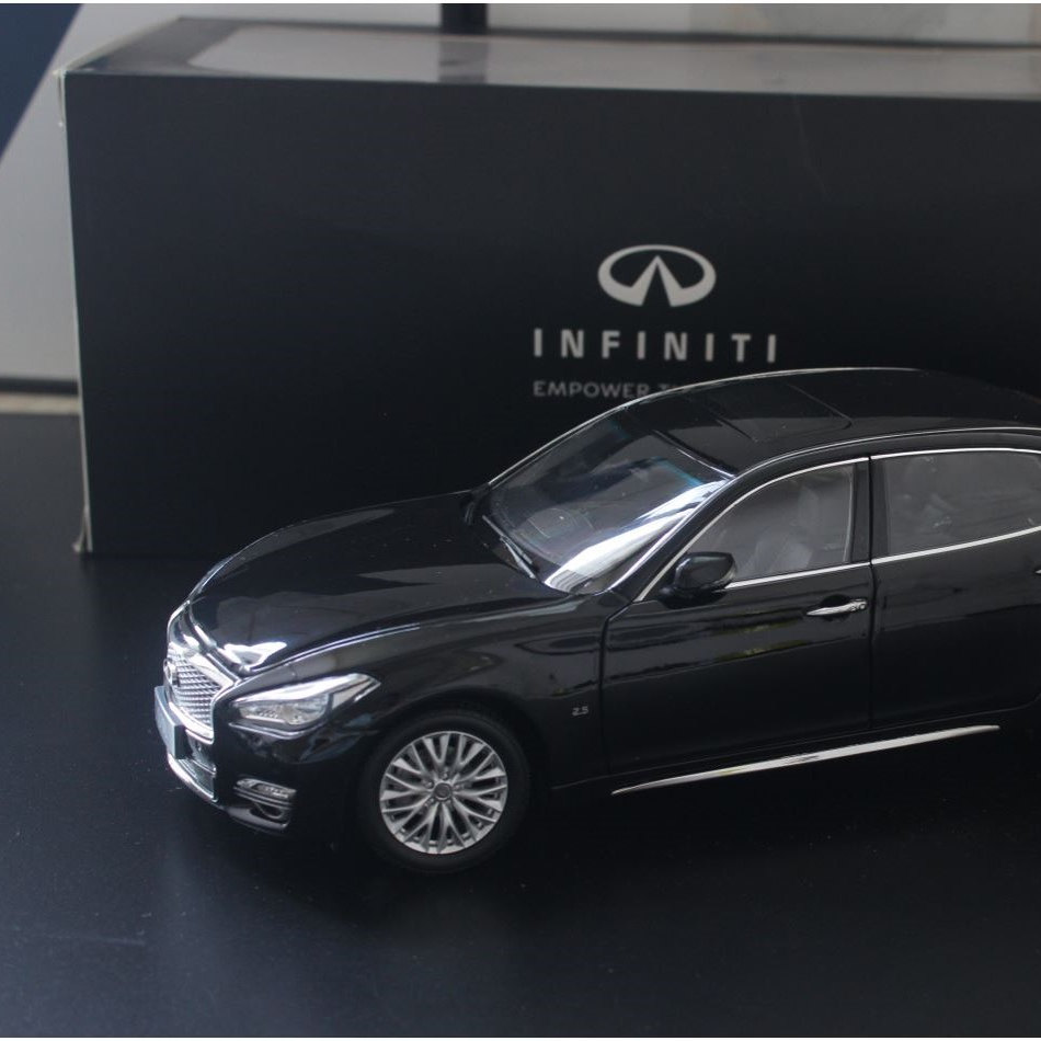 1:18 英菲尼迪q70L 黑 原厂 合金全开 汽车模型 礼品 收藏 绝版