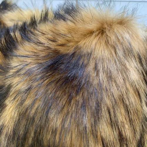 仿狐狸毛皮草4-6㎝布料