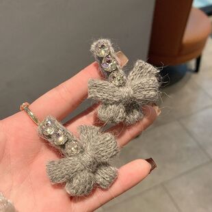 羊毛卷发饰秋冬新款毛绒蝴蝶结发夹精致闪钻设计一字夹高颜值少女
