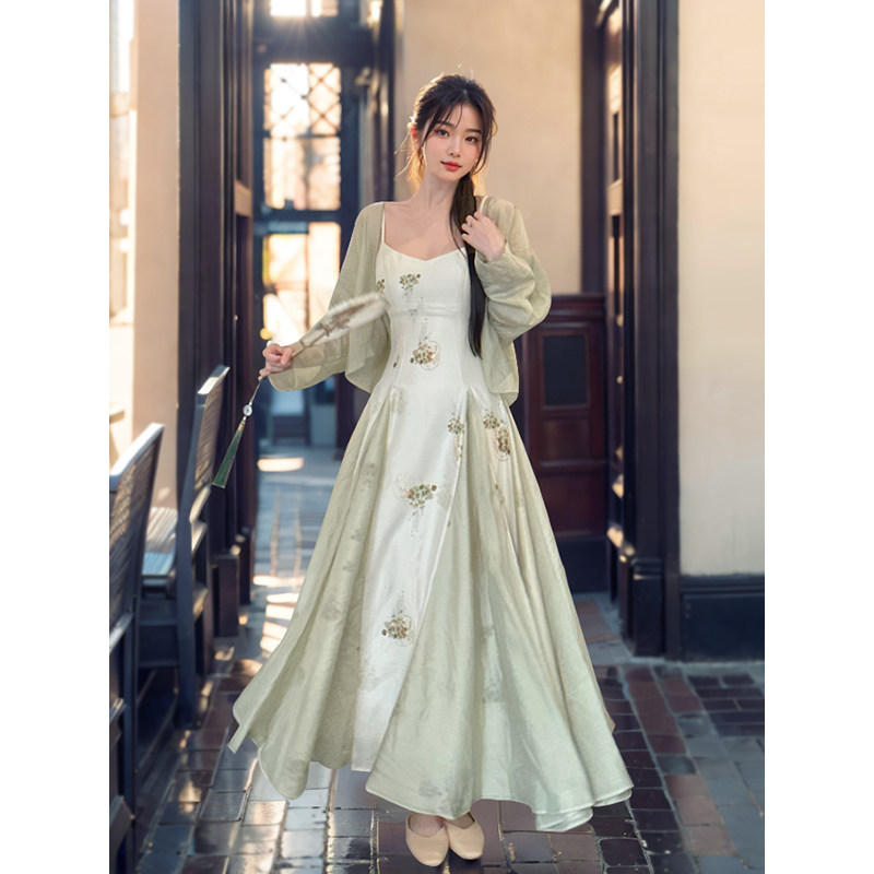 青青子衿~新中式中长款绣花吊带连衣裙女温柔盘扣开衫裙子两件套