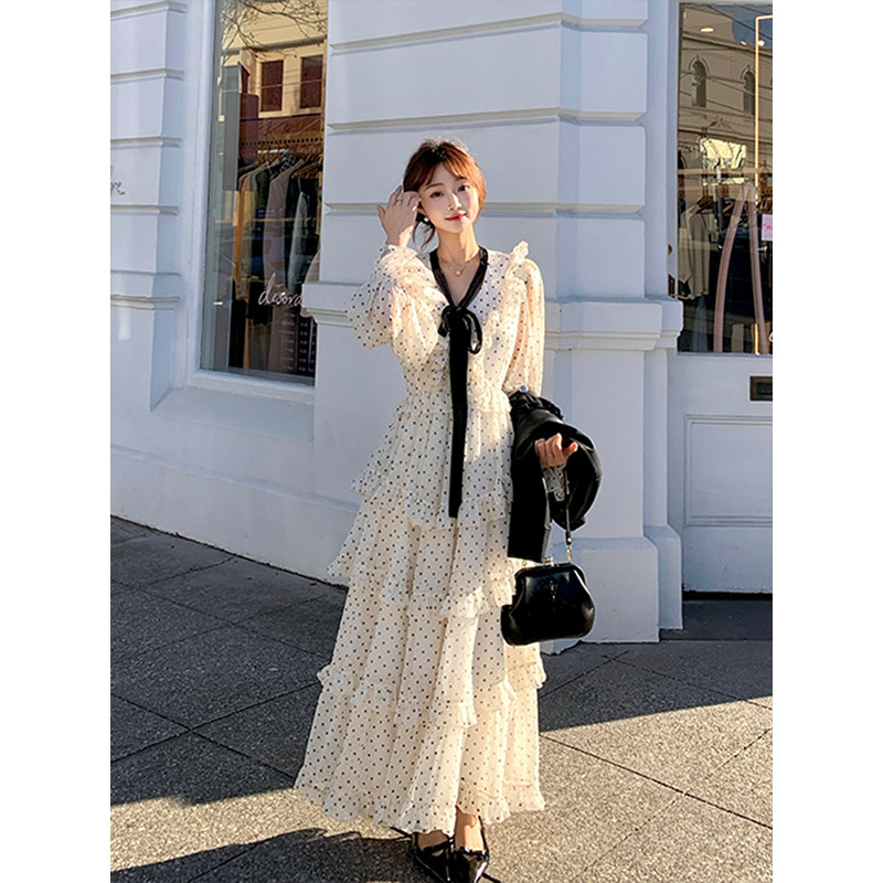 波尔卡序曲 秋季法式复古波点连衣裙女秋季新款气质长袖v领长裙