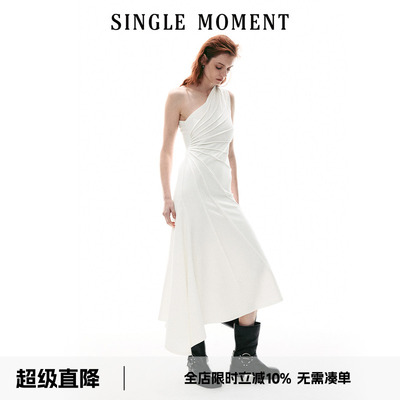 SINGLE MOMENT 26SS夏季法式放射压褶斜肩针织背心不规则连衣裙女