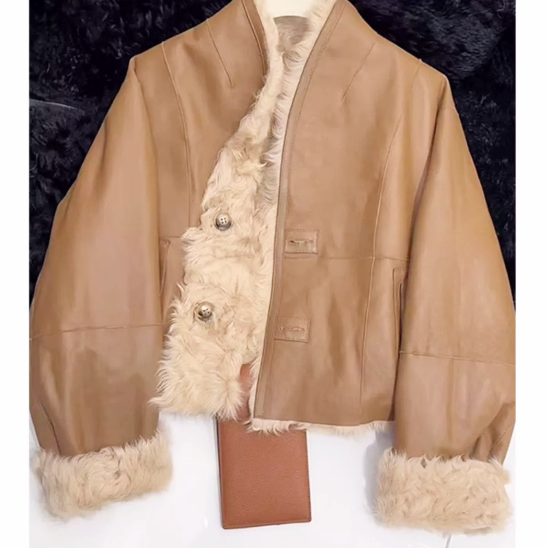 欧洲站双面穿皮毛一体显瘦羊羔毛绒厚外套女2025秋冬季新款上衣潮