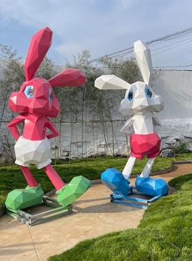 不锈钢卡通动物雕塑定制大型镂空发光切面网红熊鹿兔子长颈鹿摆件