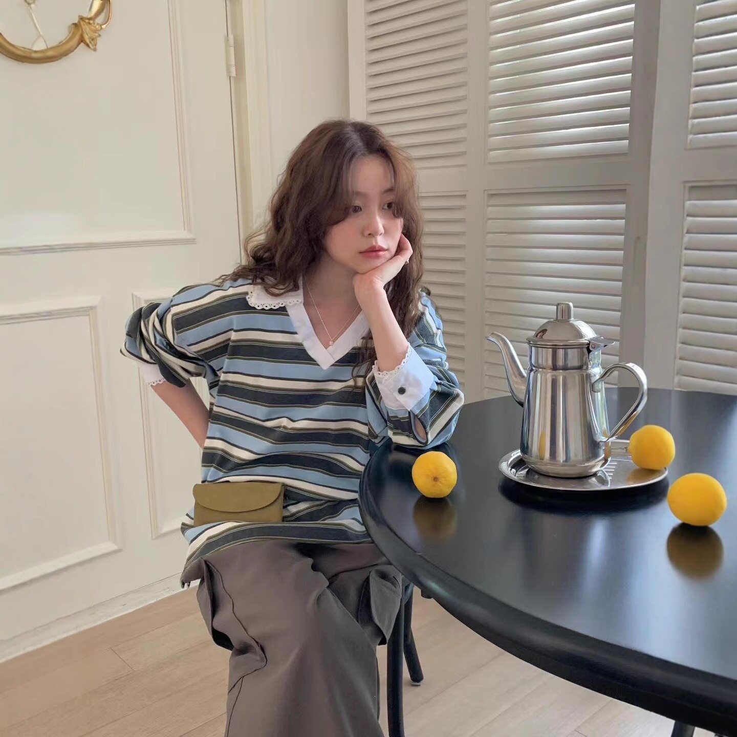 现货韩国东大门onemoreV领蕾丝条纹翻领韩系宽松长袖卫衣上衣女