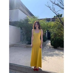 Turn right/陈大腿 覆古美感欧若风针织吊带长裙女方领气质连衣裙