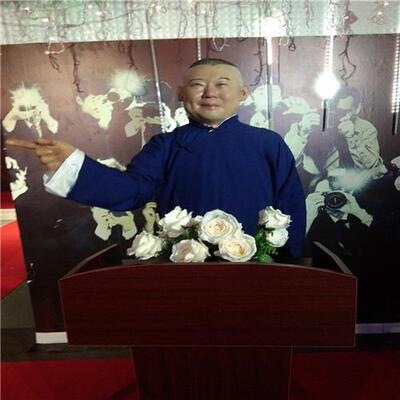 厂家定制旅游区蜡像馆蜡像仿真人超写实一比一郭德纲相声人物