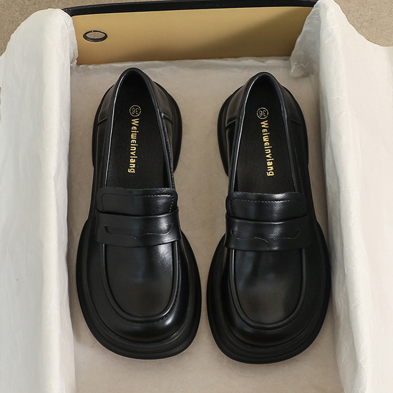 厚底小皮鞋女黑色乐福鞋英伦风漆皮单鞋子秋季百搭大尺码女鞋41到