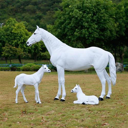 玻璃钢大型马雕塑仿真白马户外庭院草坪花园商场美陈园林景观装饰