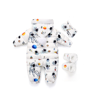 男婴儿羽绒服连体衣新生儿加厚外出抱衣男宝宝加绒卡通哈衣爬服冬