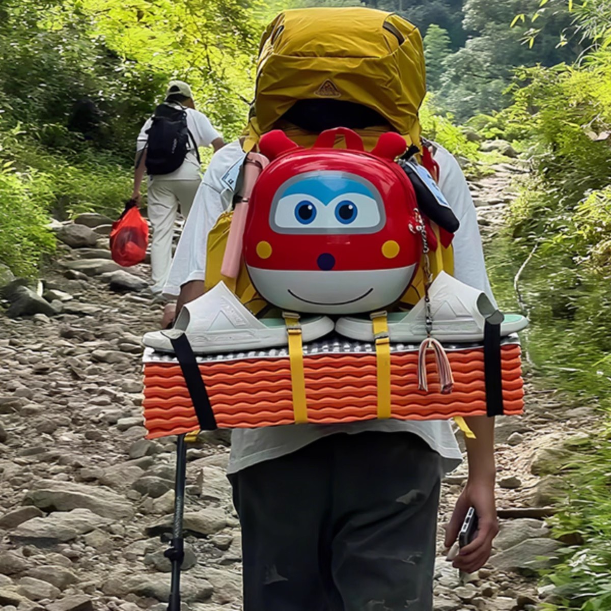 超级飞侠书包乐迪羽毛球双肩包便携收纳包创意登山包大学生旅游包