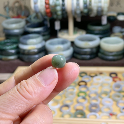和田玉青玉籽料老型珠单珠10×11