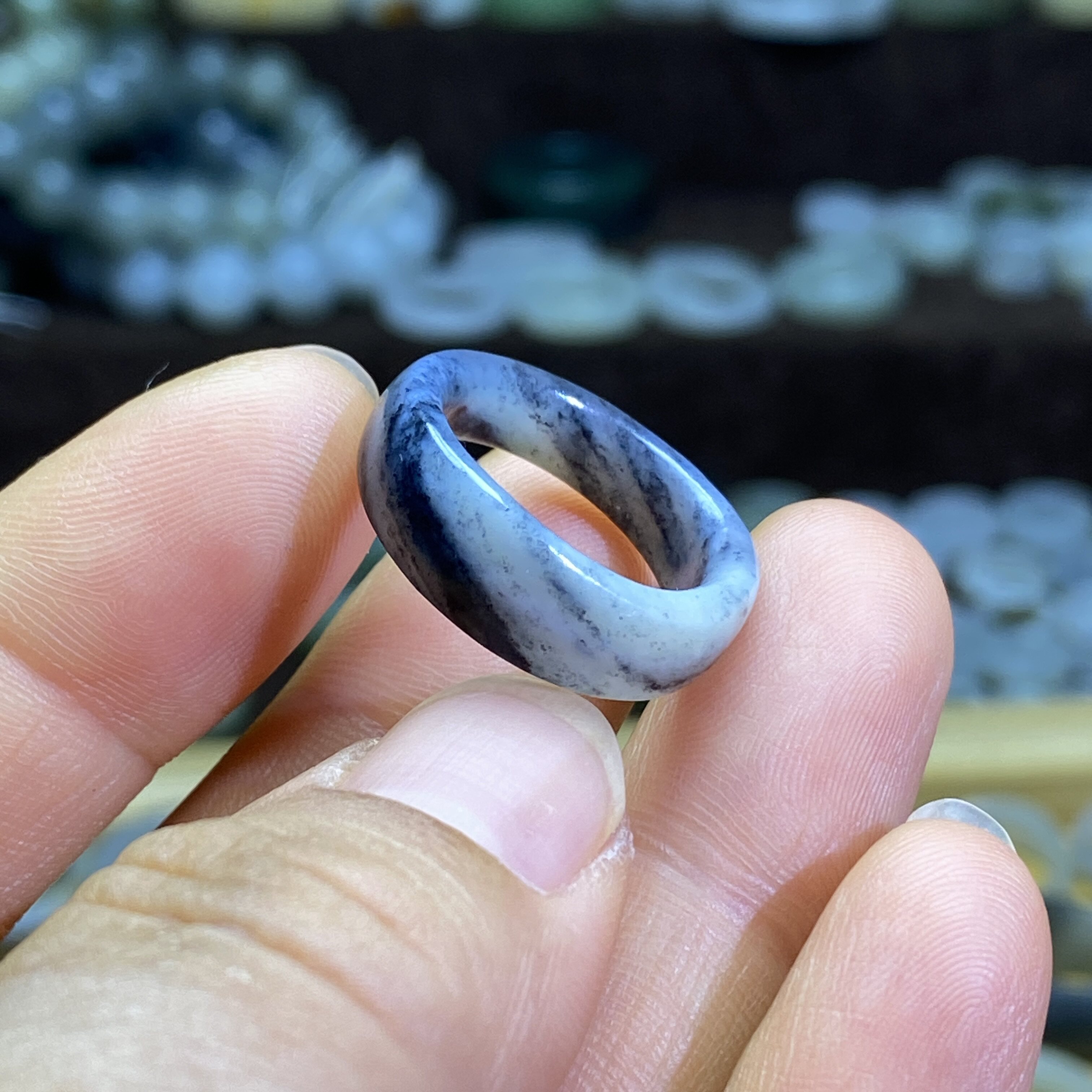 和田玉糖青花籽料卡16随形戒指复古风戒圈玉环文玩珠串挂饰