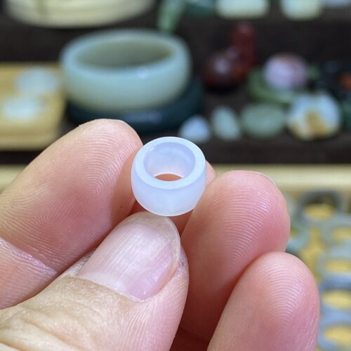 和田玉白玉籽料卡6满皮随型小跑环复古风文玩珠串跑圈项链挂饰