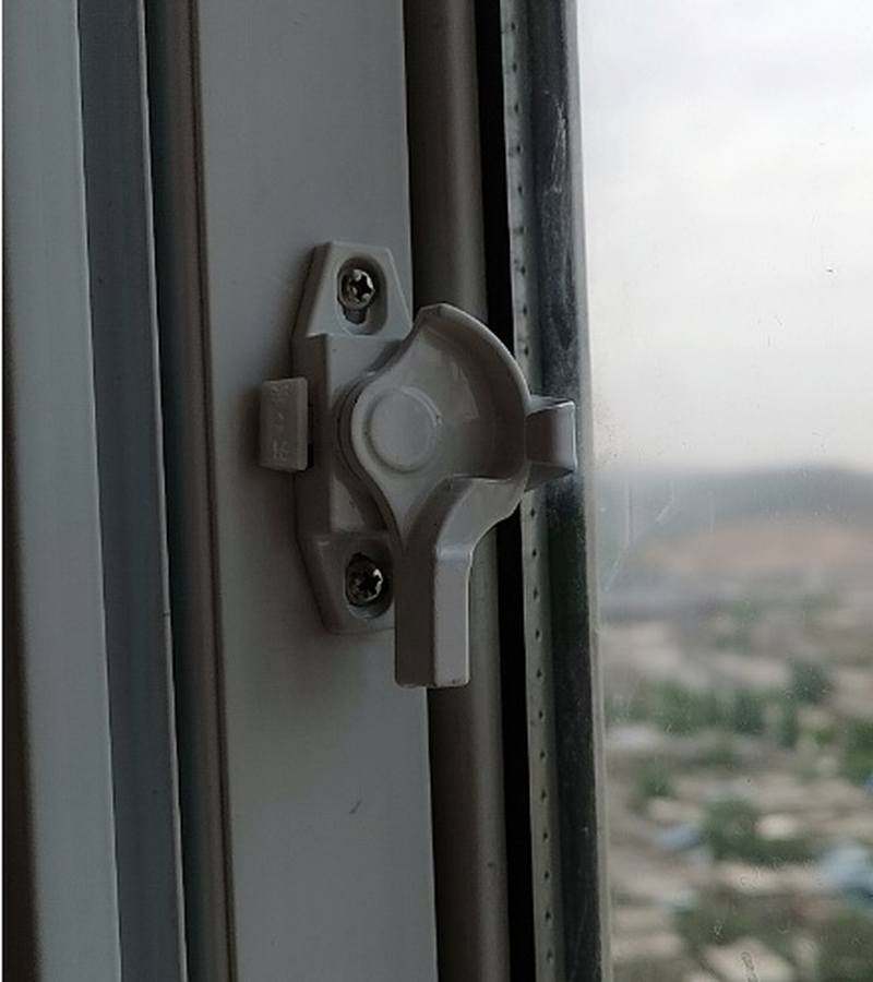 塑钢门窗月牙锁推拉门窗户锁配件移门钩锁塑钢窗锁扣铝合金锁