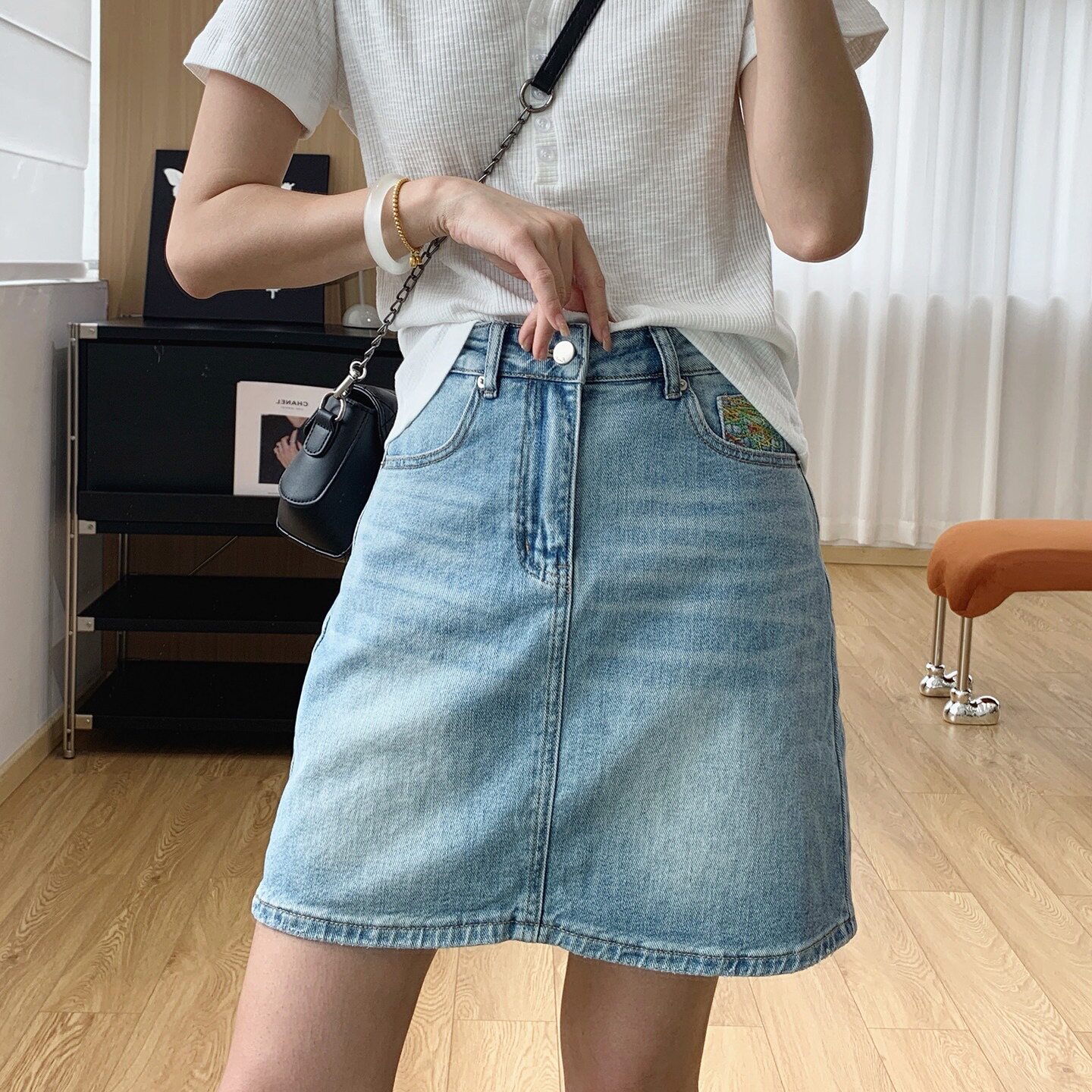彩线刺绣高腰显瘦牛仔短裙女2026新款裙裤防走光内衬裙