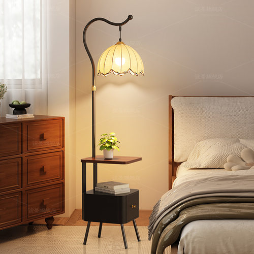 中古风卧室床头抽屉柜一体落地灯