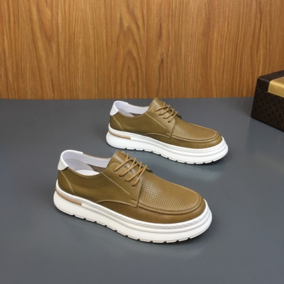 2025夏季新款真皮透气冲孔休闲鞋
