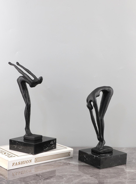 现代创意抽象几何铸铁人物雕塑摆件客厅玄关书房电视柜家居装饰品